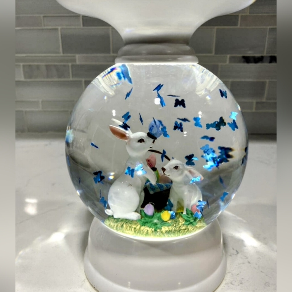 Bath & Body Works Easter Water Globe Light Up Candle Holder 2021 NEW